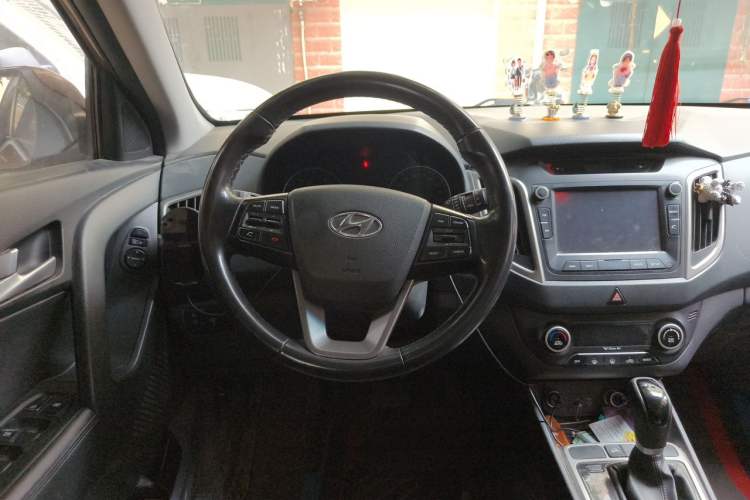 Used Hyundai ix25 2015 1.6L Automatic Two-Wheel-Drive Deluxe DLX Model Steering Wheel