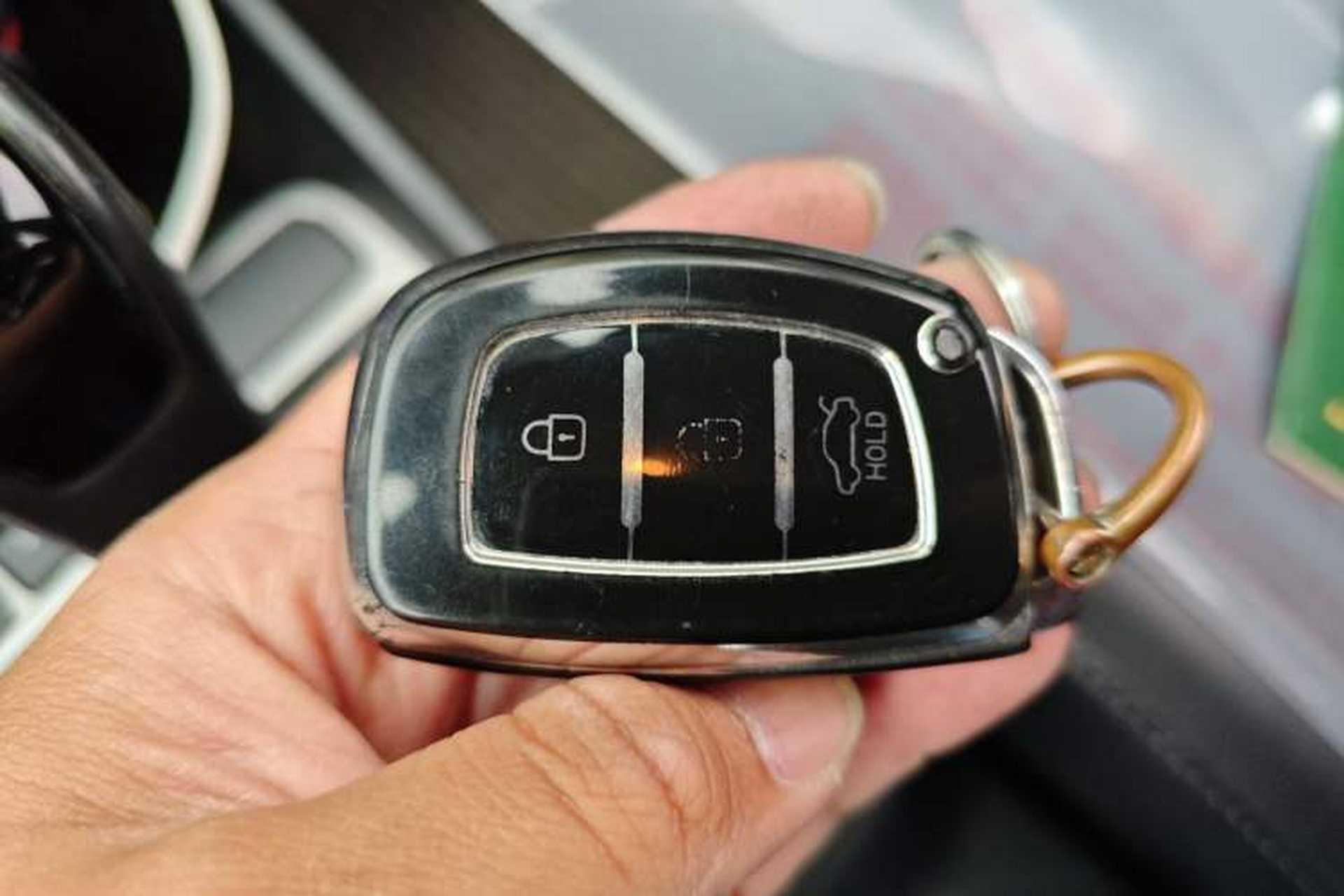 Used Hyundai ix25 2015 1.6L Automatic Two-Wheel Drive Smart GLS Trim Vehicle Key