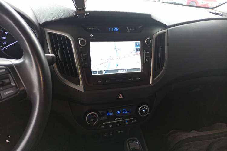 Used Hyundai ix25 2015 1.6L Automatic Two-Wheel-Drive Deluxe DLX Model Audio And AC Panel