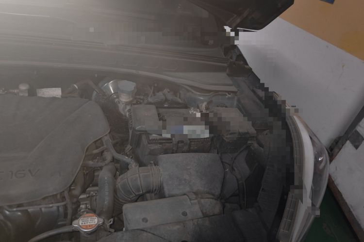 Used Hyundai ix25 2015 1.6L Automatic Two-Wheel Drive Smart GLS Trim Engine Bay Left