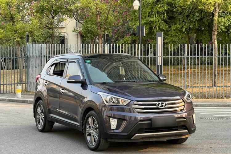 Used Hyundai ix25 2015 1.6L Automatic Two-Wheel-Drive Deluxe DLX Model Exterior 9