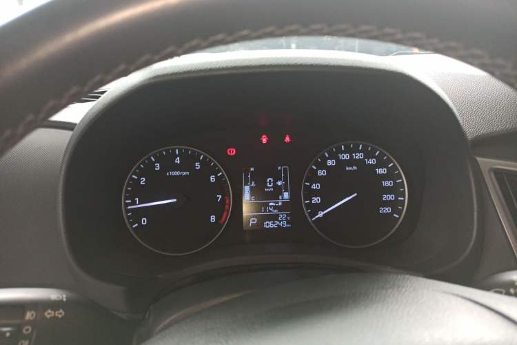 Used Hyundai ix25 2015 1.6L Automatic Two-Wheel-Drive Deluxe DLX Model Instrument Cluster