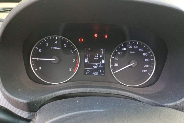 Used Hyundai ix25 2015 1.6L Automatic Two-Wheel-Drive Deluxe DLX Model Instrument Cluster