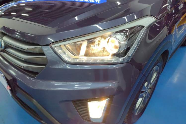 Used Hyundai ix25 2015 1.6L Automatic Two-Wheel-Drive Deluxe DLX Model Left Front Headlight