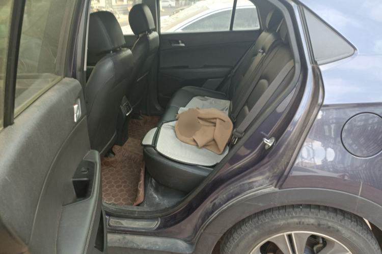 Used Hyundai ix25 2015 1.6L Automatic Two-Wheel-Drive Deluxe DLX Model Left Rear Seat