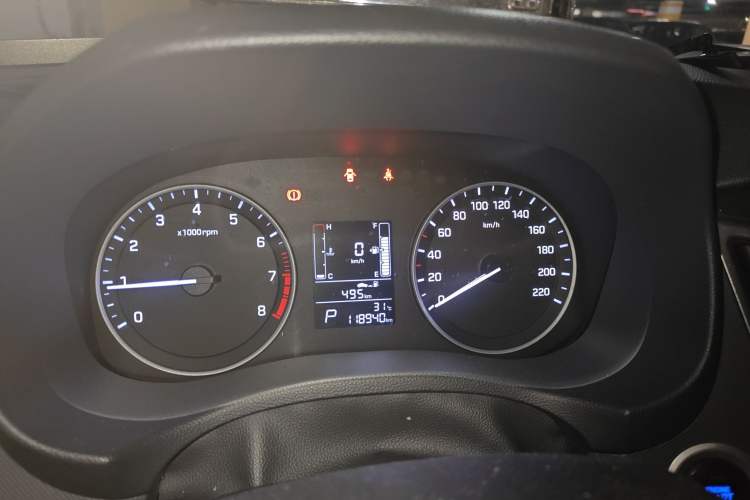 Used Hyundai ix25 2015 1.6L Automatic Two-Wheel Drive Smart GLS Trim Odometer Close Up