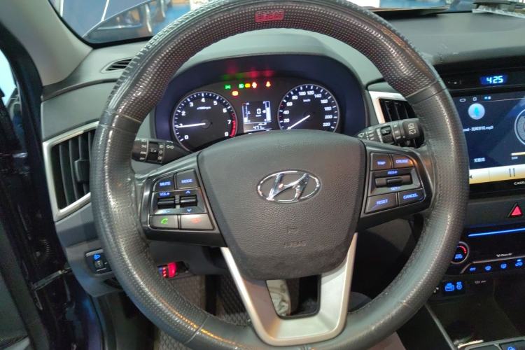 Used Hyundai ix25 2015 1.6L Automatic Two-Wheel-Drive Deluxe DLX Model Steering Wheel