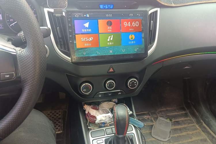 Used Hyundai ix25 2015 1.6L Automatic Two-Wheel Drive Smart GLS Trim Audio And AC Panel
