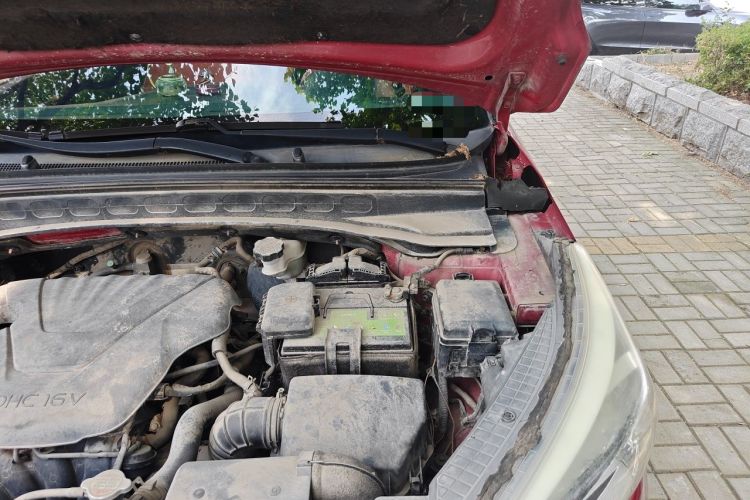 Used Hyundai ix25 2015 1.6L Automatic Two-Wheel Drive Smart GLS Trim Engine Bay Left