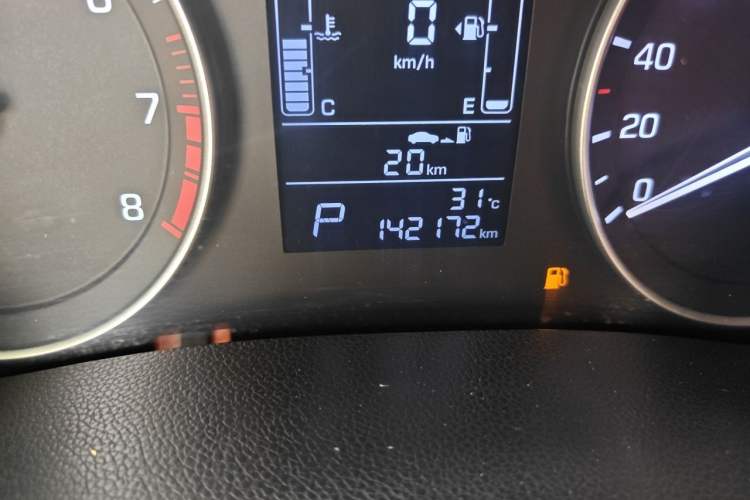 Used Hyundai ix25 2015 1.6L Automatic Two-Wheel Drive Smart GLS Trim Odometer Close Up