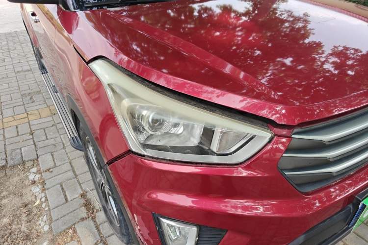 Used Hyundai ix25 2015 1.6L Automatic Two-Wheel Drive Smart GLS Trim Right Front Headlight
