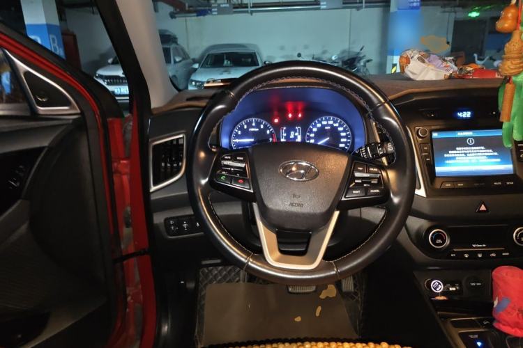 Used Hyundai ix25 2015 1.6L Automatic Two-Wheel-Drive Deluxe DLX Model Steering Wheel