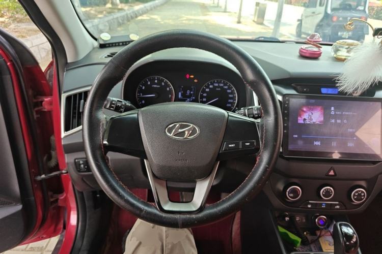 Used Hyundai ix25 2015 1.6L Automatic Two-Wheel Drive Smart GLS Trim Steering Wheel