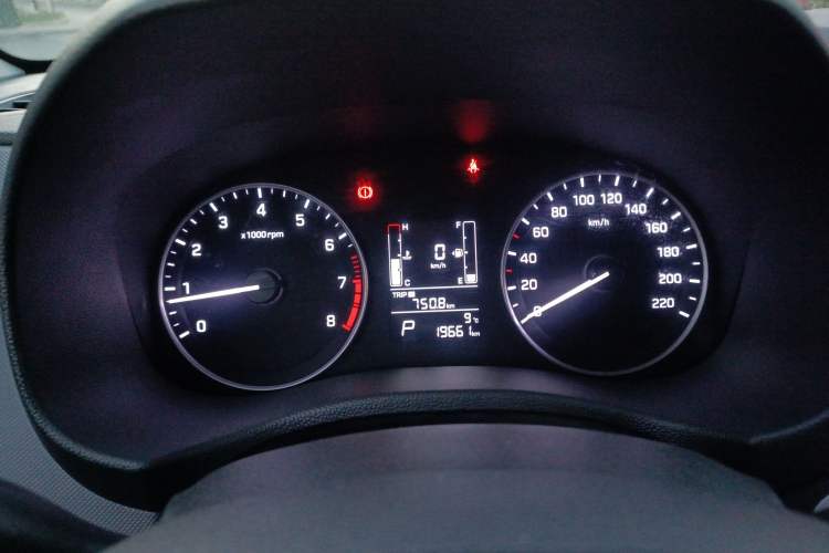Used Hyundai ix25 2015 1.6L Automatic Two-Wheel Drive Smart GLS Trim Instrument Cluster