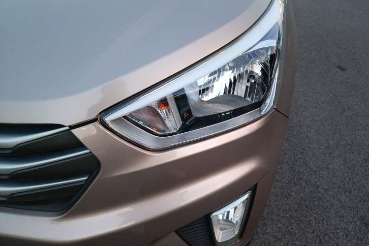Used Hyundai ix25 2015 1.6L Automatic Two-Wheel Drive Smart GLS Trim Left Front Headlight