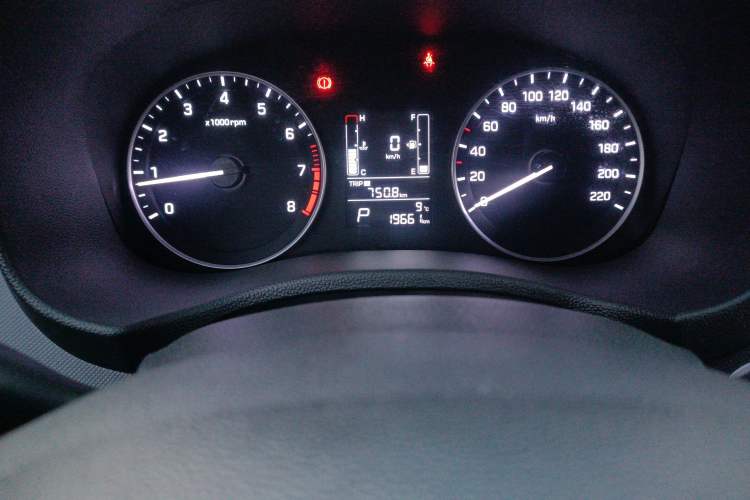 Used Hyundai ix25 2015 1.6L Automatic Two-Wheel Drive Smart GLS Trim Odometer Close Up
