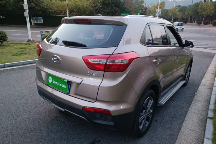 Used Hyundai ix25 2015 1.6L Automatic Two-Wheel Drive Smart GLS Trim Rear Right 45 Deg