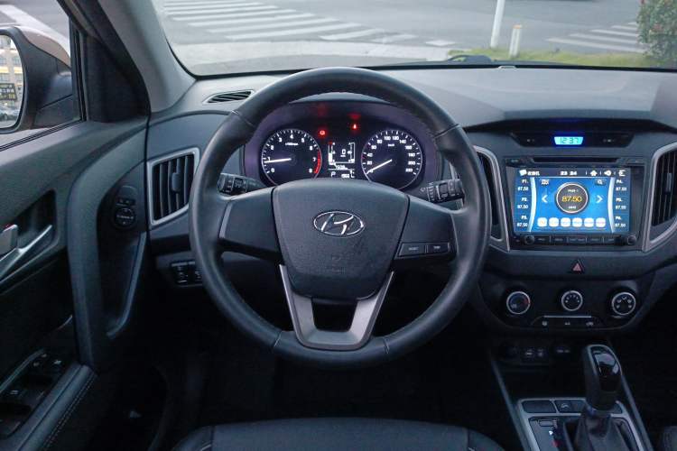 Used Hyundai ix25 2015 1.6L Automatic Two-Wheel Drive Smart GLS Trim Steering Wheel