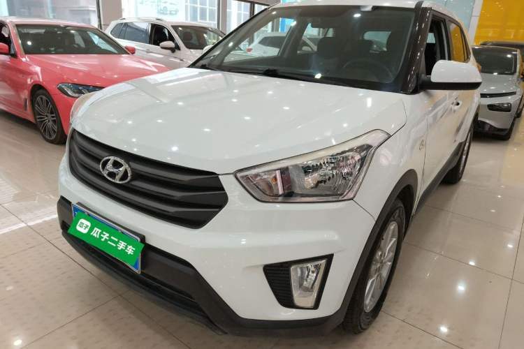 Used Hyundai ix25 2015 1.6L Automatic Two-Wheel Drive Fashionable GS Model Guazi used car, China used car export, Used car for sale, Used  cars, Cheapest cars for sale