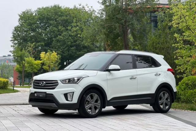Used Hyundai ix25 2015 1.6L Automatic Two-Wheel-Drive Deluxe DLX Model