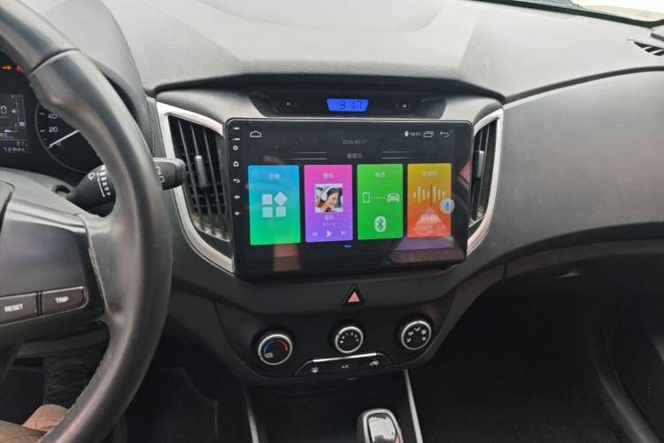Used Hyundai ix25 2015 1.6L Automatic Two-Wheel Drive Smart GLS Trim Audio And AC Panel