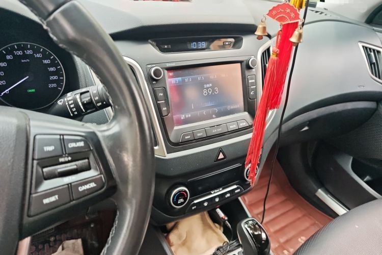 Used Hyundai ix25 2015 1.6L Automatic Two-Wheel-Drive Deluxe DLX Model Audio And AC Panel
