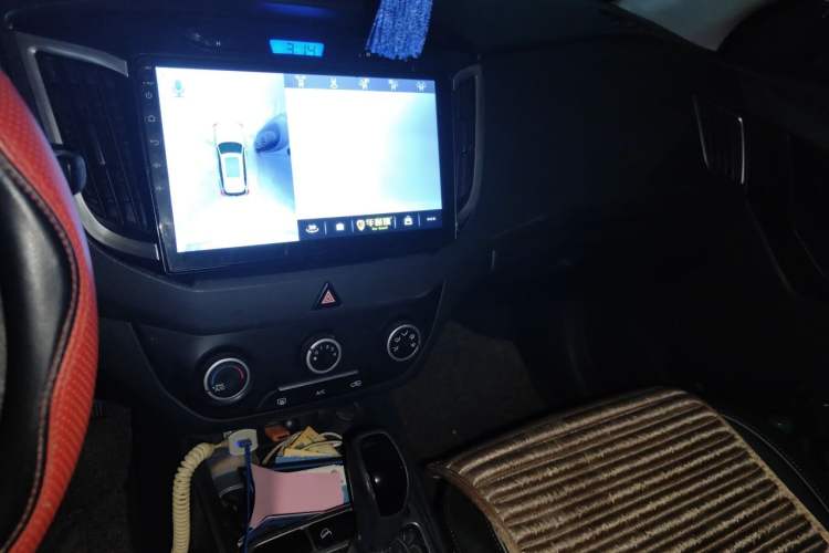 Used Hyundai ix25 2015 1.6L Automatic Two-Wheel Drive Smart GLS Trim Audio And AC Panel