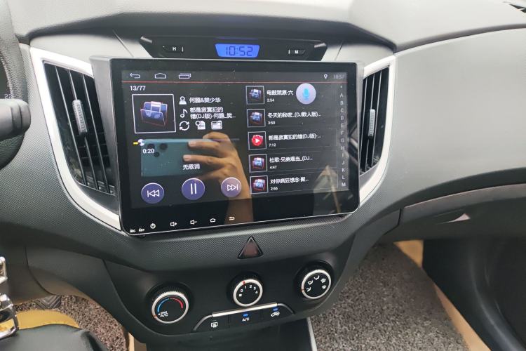 Used Hyundai ix25 2015 1.6L Manual Two-Wheel Drive Fashionable GS Model Audio And AC Panel