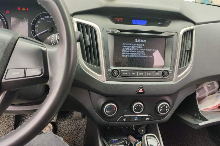 Used Hyundai ix25 2015 1.6L Automatic Two-Wheel Drive Smart GLS Trim Audio And AC Panel