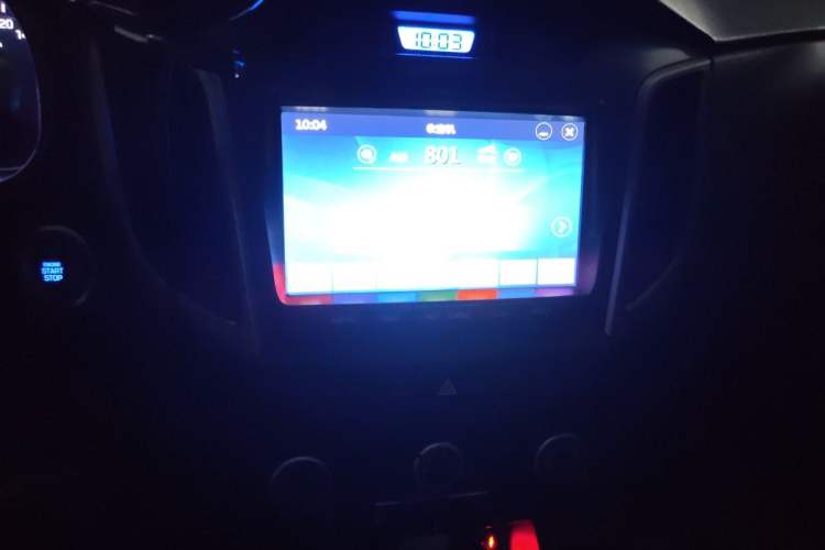 Used Hyundai ix25 2015 1.6L Automatic Two-Wheel Drive Smart GLS Trim Audio And AC Panel