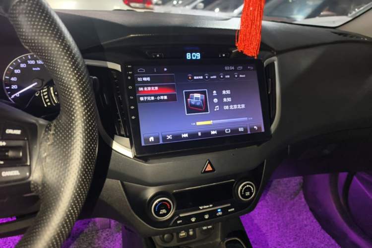 Used Hyundai ix25 2015 1.6L Automatic Two-Wheel-Drive Deluxe DLX Model Audio And AC Panel
