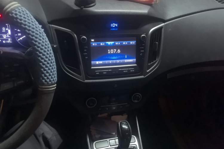Used Hyundai ix25 2015 2.0L Automatic Two-Wheel Drive Intelligent GLS Audio And AC Panel