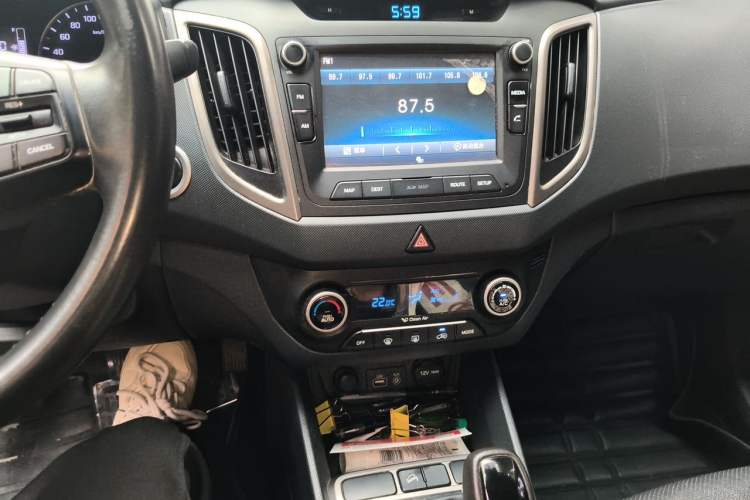 Used Hyundai ix25 2015 2.0L Automatic Two-Wheel Drive Intelligent GLS Audio And AC Panel