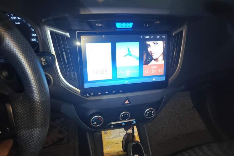 Used Hyundai ix25 2015 1.6L Automatic Two-Wheel Drive Smart GLS Trim Audio And AC Panel