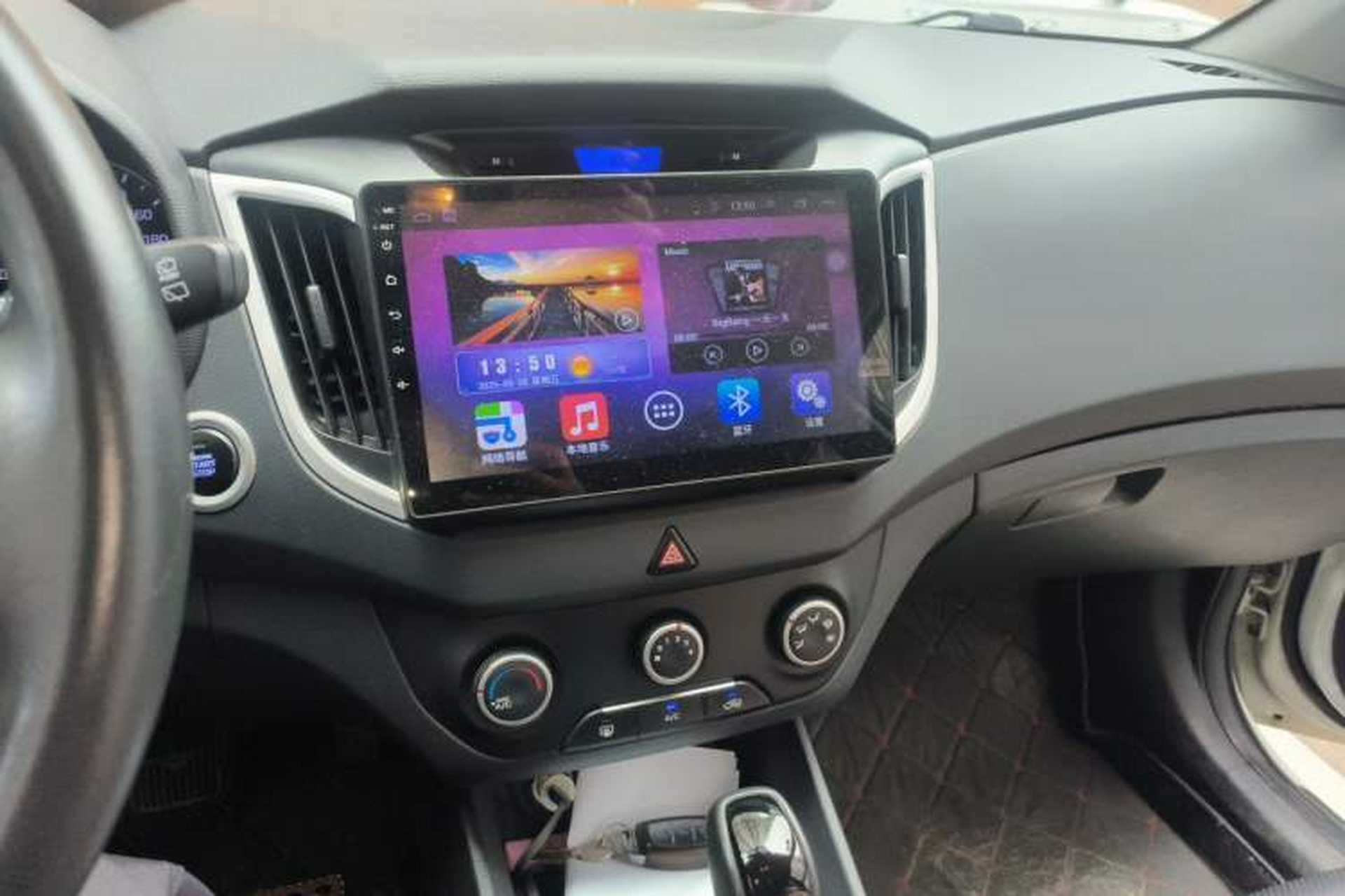 Used Hyundai ix25 2015 1.6L Automatic Two-Wheel Drive Smart GLS Trim Audio And AC Panel