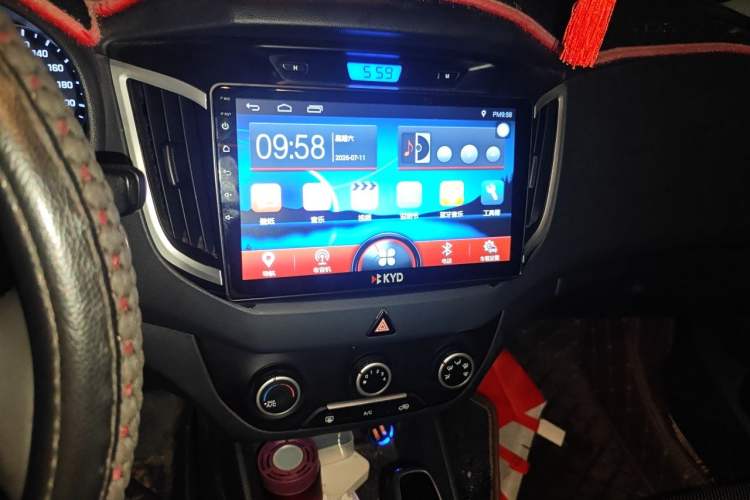 Used Hyundai ix25 2015 1.6L Automatic Two-Wheel Drive Smart GLS Trim Audio And AC Panel