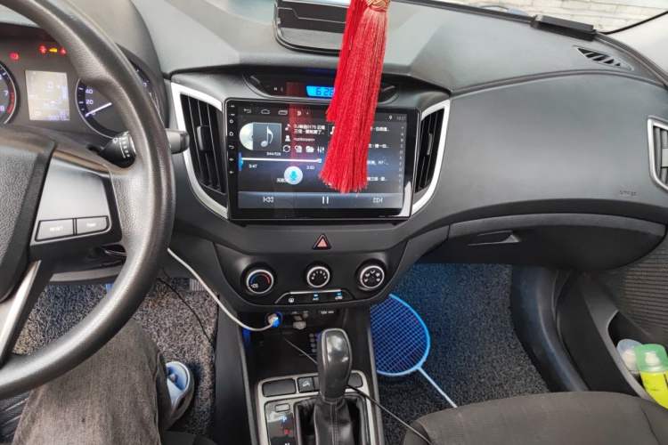Used Hyundai ix25 2015 1.6L Automatic Two-Wheel Drive Fashionable GS Model Audio And AC Panel