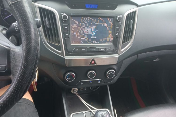 Used Hyundai ix25 2015 1.6L Manual Two-Wheel Drive Fashionable GS Model Audio And AC Panel