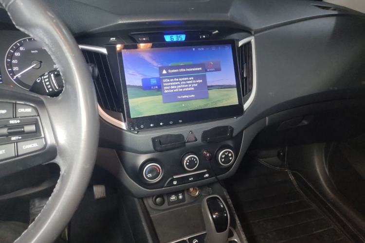 Used Hyundai ix25 2015 1.6L Automatic Two-Wheel Drive Smart GLS Trim Audio And AC Panel