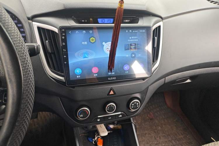 Used Hyundai ix25 2015 1.6L Manual Two-Wheel Drive Fashionable GS Model Audio And AC Panel