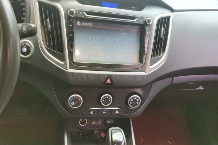 Used Hyundai ix25 2015 1.6L Automatic Two-Wheel Drive Smart GLS Trim Audio And AC Panel