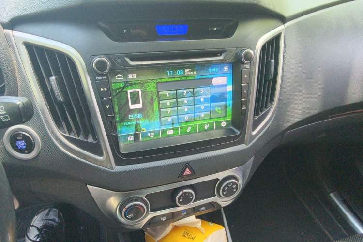 Used Hyundai ix25 2015 1.6L Automatic Two-Wheel Drive Smart GLS Trim Audio And AC Panel