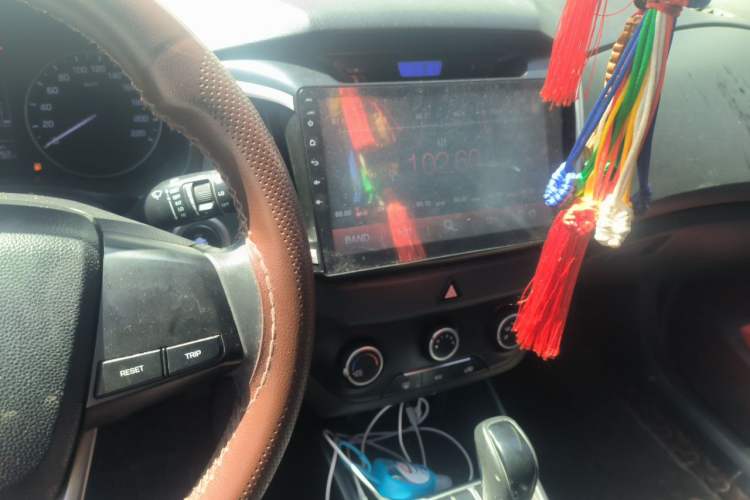 Used Hyundai ix25 2015 1.6L Automatic Two-Wheel Drive Smart GLS Trim Audio And AC Panel