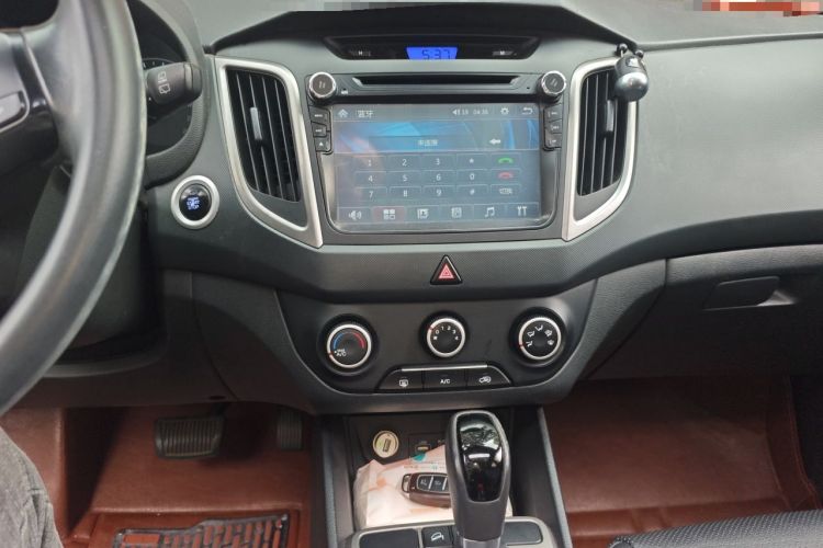 Used Hyundai ix25 2015 1.6L Automatic Two-Wheel Drive Smart GLS Trim Audio And AC Panel