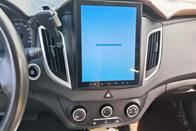 Used Hyundai ix25 2015 1.6L Automatic Two-Wheel Drive Smart GLS Trim Audio And AC Panel