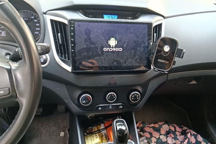 Used Hyundai ix25 2015 1.6L Automatic Two-Wheel Drive Smart GLS Trim Audio And AC Panel