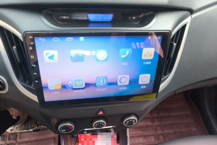 Used Hyundai ix25 2015 1.6L Automatic Two-Wheel Drive Smart GLS Trim Audio And AC Panel