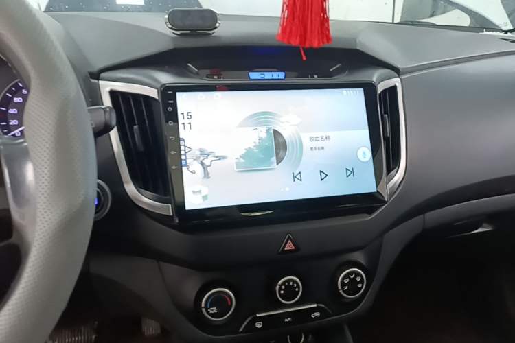 Used Hyundai ix25 2015 1.6L Automatic Two-Wheel Drive Smart GLS Trim Audio And AC Panel