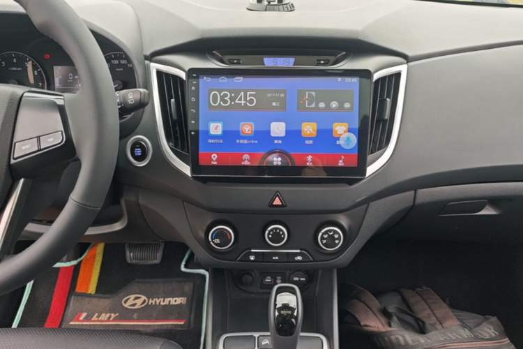 Used Hyundai ix25 2015 1.6L Automatic Two-Wheel Drive Smart GLS Trim Audio And AC Panel