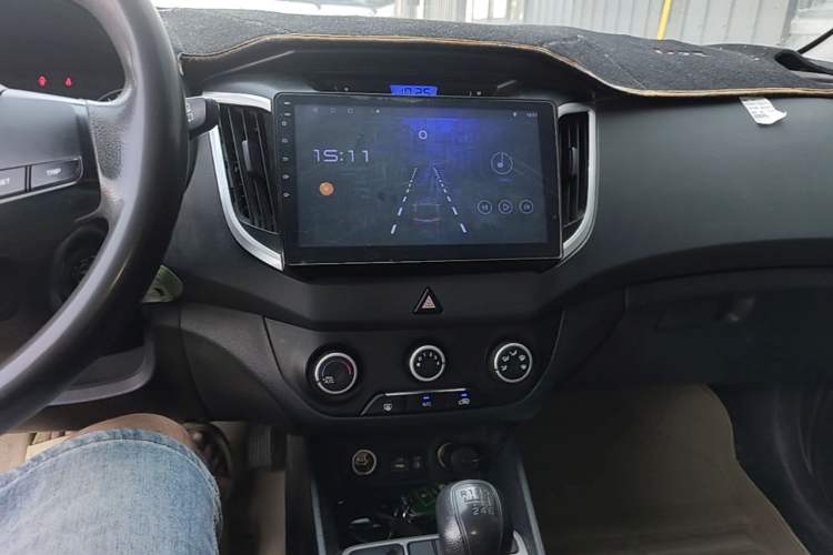 Used Hyundai ix25 2015 1.6L Manual Two-Wheel Drive Fashionable GS Model Audio And AC Panel